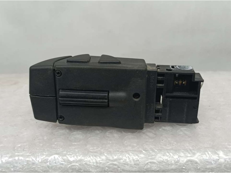 Recambio de mando radio para renault captur zen referencia OEM IAM 255522448R  