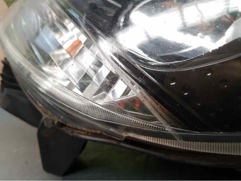 Recambio de faro izquierdo para renault kangoo (f/kc0) extreme 4x4 referencia OEM IAM 8200444257 89900107 RAYADO VER FOTOS