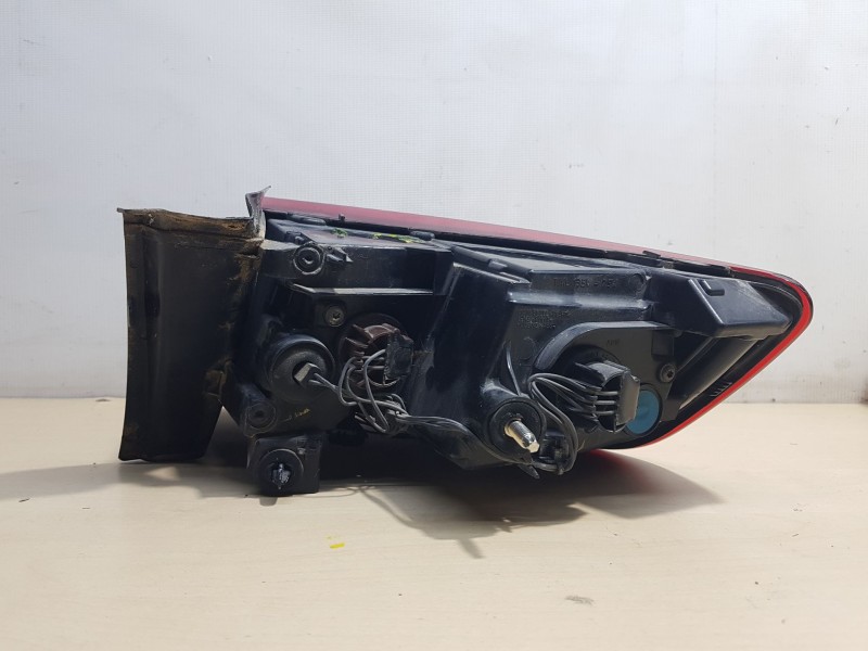 Recambio de piloto trasero izquierdo exterior para renault megane iv hatchback (b9a/m/n_) 1.5 dci 90 (b9a1) referencia OEM IAM 2