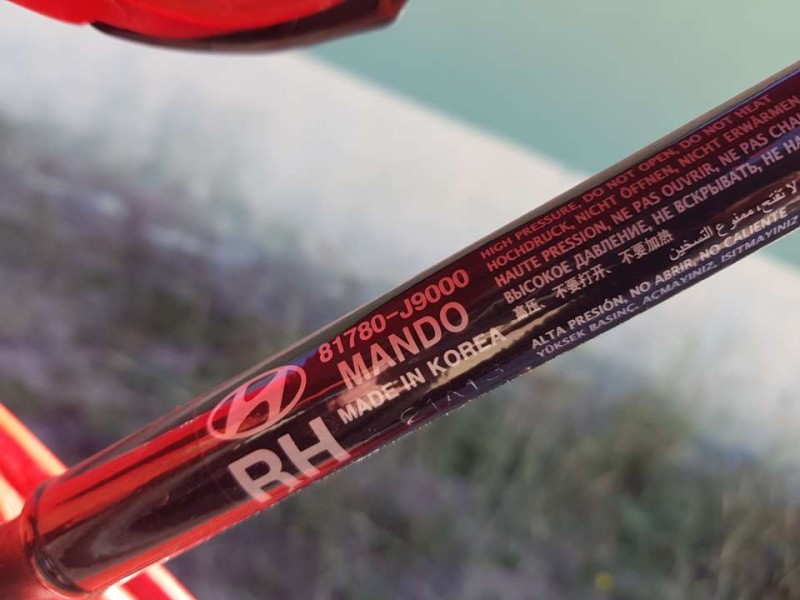 Recambio de amortiguadores maletero / porton para hyundai kona klass hybrid 2wd referencia OEM IAM 81780J9000  