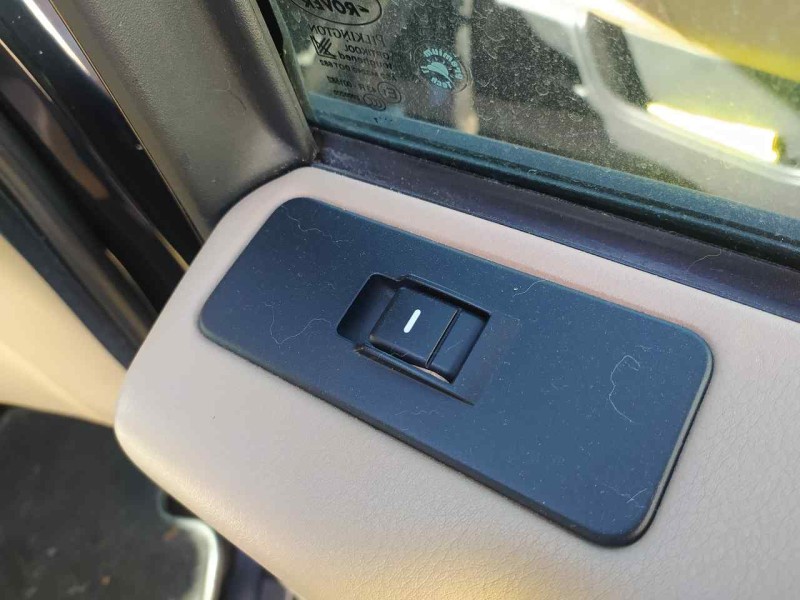 Recambio de mando elevalunas trasero derecho para land rover range rover sport v8 td first edition referencia OEM IAM LR086039  