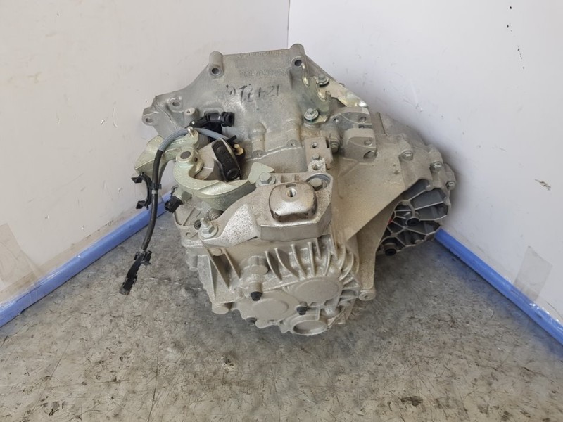 Recambio de caja cambios para ford kuga (cbs) trend referencia OEM IAM FV4R7002BCA 251115 6VELOCIDADES