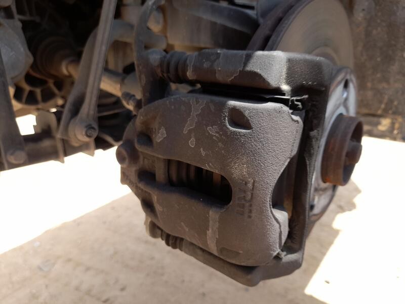 Recambio de pinza freno delantera izquierda para renault megane iv hatchback (b9a/m/n_) 1.5 dci 90 (b9a1) referencia OEM IAM 410