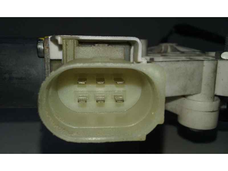 Recambio de elevalunas delantero izquierdo para bmw serie 1 berlina (e81/e87) 116i referencia OEM IAM 51337138465 6 PINS ELECTRI