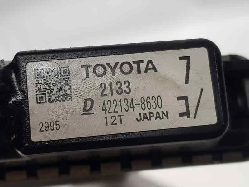 Recambio de radiador agua para toyota yaris hsd city referencia OEM IAM 4221348630  