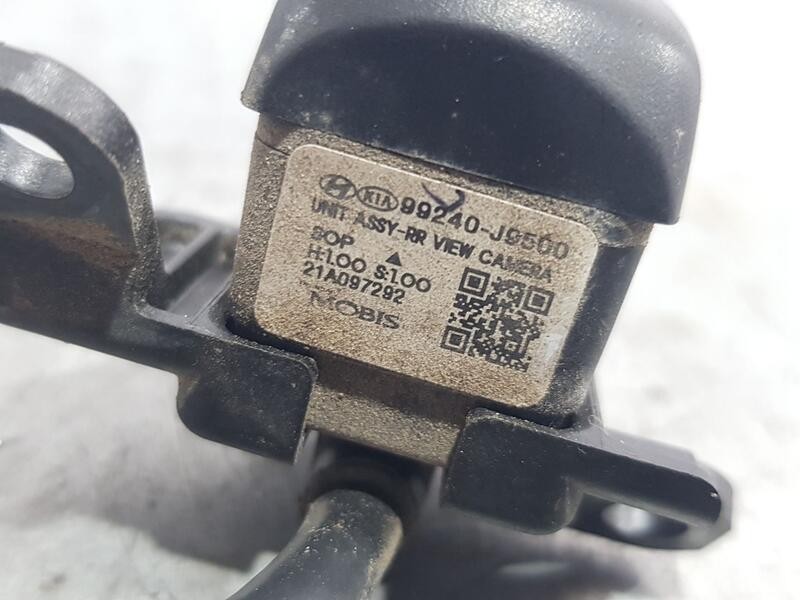 Recambio de camara vision trasera para hyundai kona klass hybrid 2wd referencia OEM IAM 99240J9500  