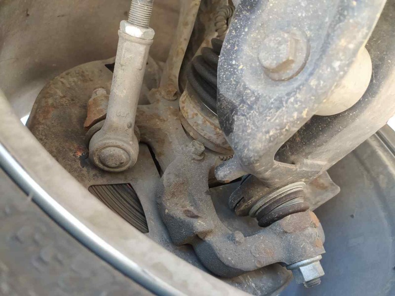 Recambio de mangueta delantera derecha para land rover range rover sport v8 td first edition referencia OEM IAM RUB500120  