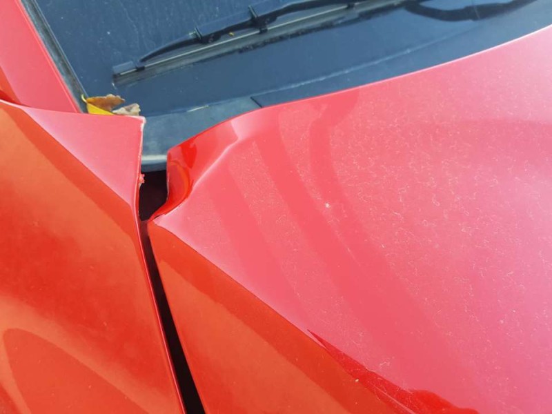 Recambio de capot para hyundai kona klass hybrid 2wd referencia OEM IAM 66400J9000  TOCADO