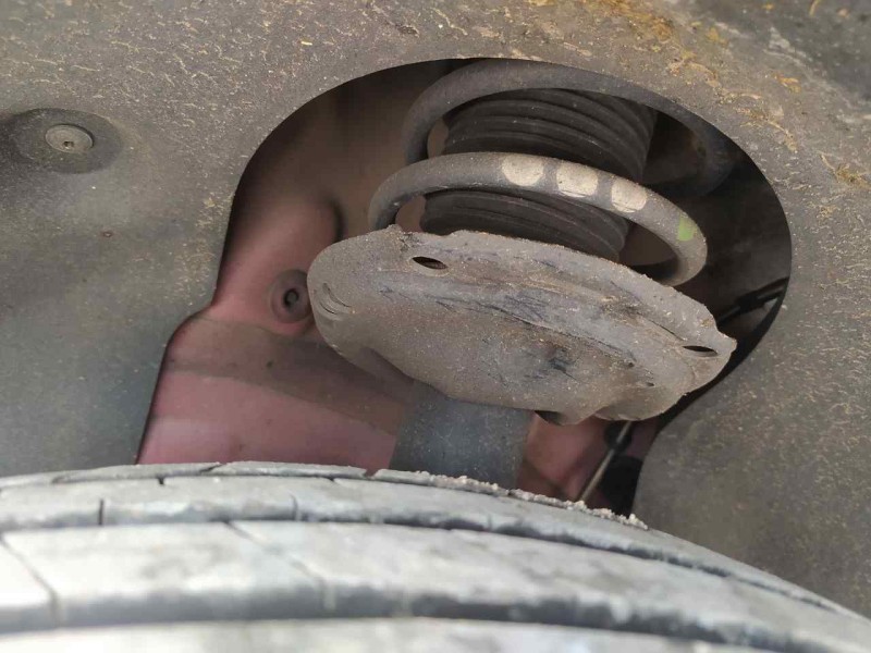 Recambio de amortiguador delantero izquierdo para seat ibiza (kj1) style referencia OEM IAM 2Q0413031BF  