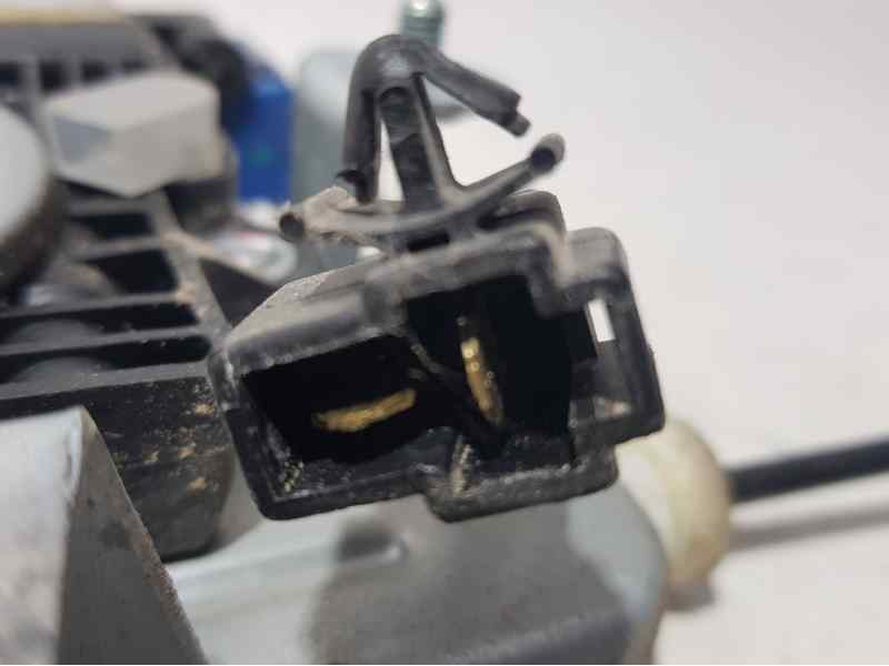 Recambio de elevalunas trasero derecho para chevrolet captiva 2.0 vcdi lt referencia OEM IAM  2 PINS ELECTRICO