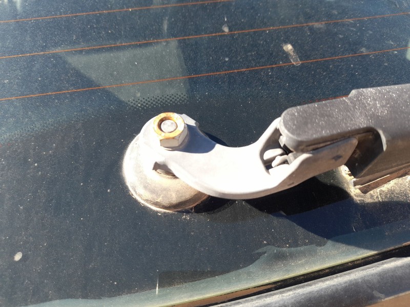 Recambio de motor limpia trasero para ford focus ii (da_, hcp, dp) 1.6 ti referencia OEM IAM 1689913  