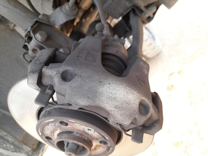 Recambio de pinza freno delantera derecha para dacia sandero ii (b8_) tce 90 lpg (b8m1) referencia OEM IAM 410014752R  