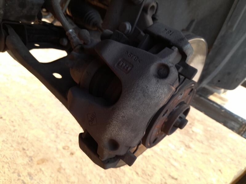 Recambio de pinza freno delantera izquierda para dacia sandero ii (b8_) tce 90 lpg (b8m1) referencia OEM IAM 410113834R  