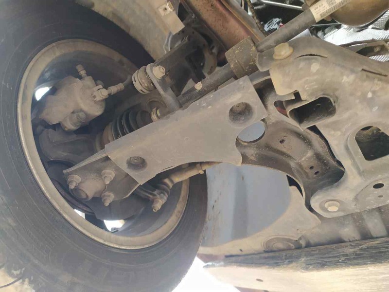 Recambio de brazo suspension inferior delantero derecho para seat ibiza (kj1) style referencia OEM IAM 2Q0407152D  