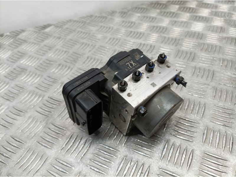 Recambio de abs para toyota corolla (e21) hybrid active referencia OEM IAM 11304041340 8954112E30 