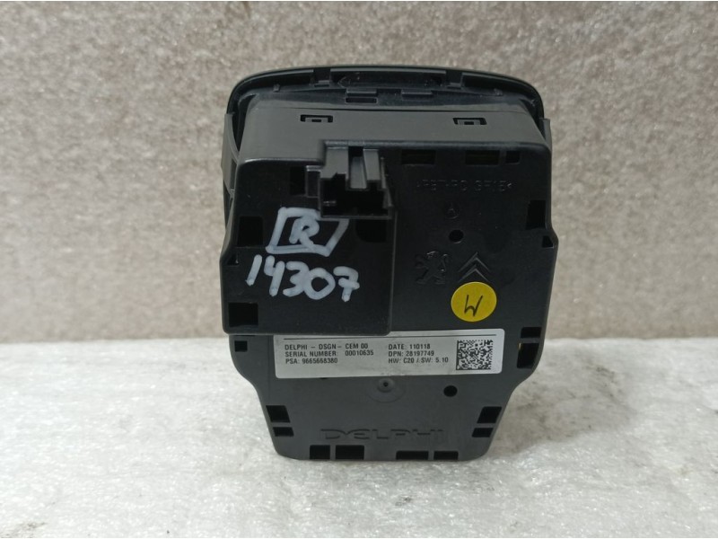 Recambio de mando multifuncion para peugeot 508 allure referencia OEM IAM 9665668380 DELPHI 28197749 MANDO GPS TELEFONO Y RADIO