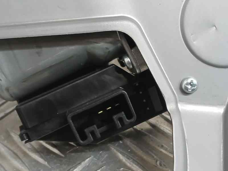 Recambio de motor limpia trasero para toyota rav4 hybrid 4x2 advance referencia OEM IAM 8513042101 2596003850 DENSO