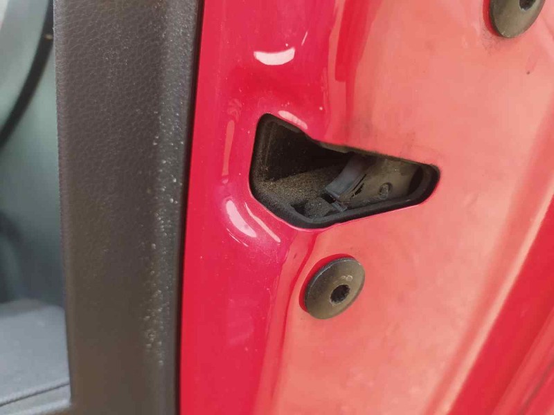 Recambio de cerradura puerta trasera derecha para seat ibiza (kj1) style referencia OEM IAM 5TA839016  