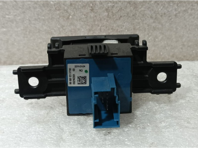Recambio de boton freno mano electrico para peugeot 508 allure referencia OEM IAM 9666121XT00 32142201 