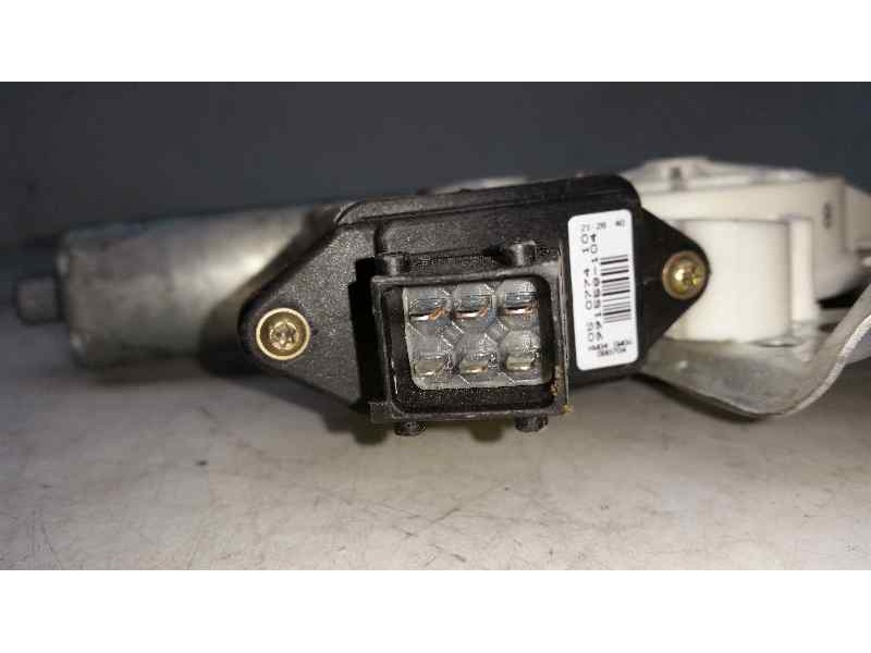 Recambio de elevalunas delantero derecho para toyota corolla (e12) 1.4 d-4d terra berlina referencia OEM IAM 6981002130 6 PINS E