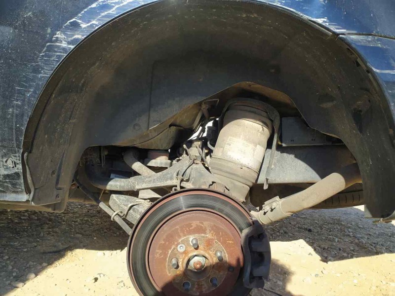 Recambio de plastico pase rueda tras. izq. para land rover range rover sport v8 td first edition referencia OEM IAM LR019116  