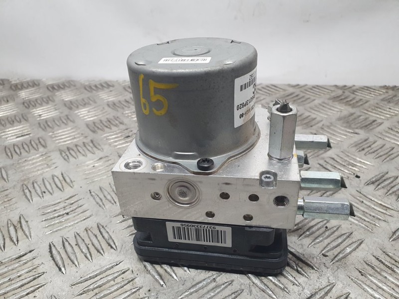 Recambio de abs para ssangyong tivoli limited 4x2 referencia OEM IAM 4892035002 BH6013P820 