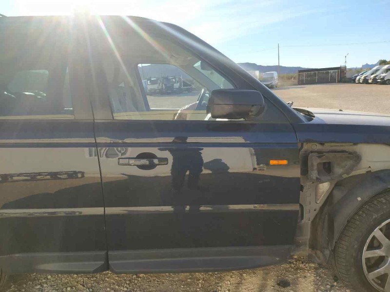 Recambio de puerta delantera derecha para land rover range rover sport v8 td first edition referencia OEM IAM BDA790080  ROZADA