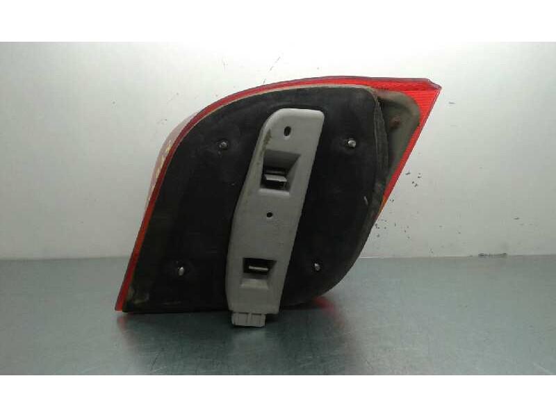 Recambio de piloto trasero izquierdo para ford fiesta berl./courier surf referencia OEM IAM   