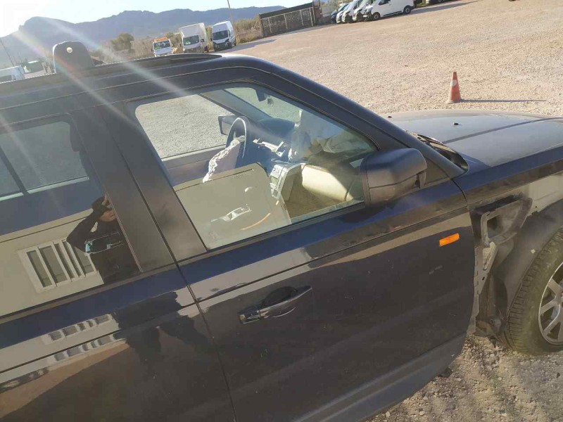 Recambio de puerta delantera derecha para land rover range rover sport v8 td first edition referencia OEM IAM BDA790080  ROZADA