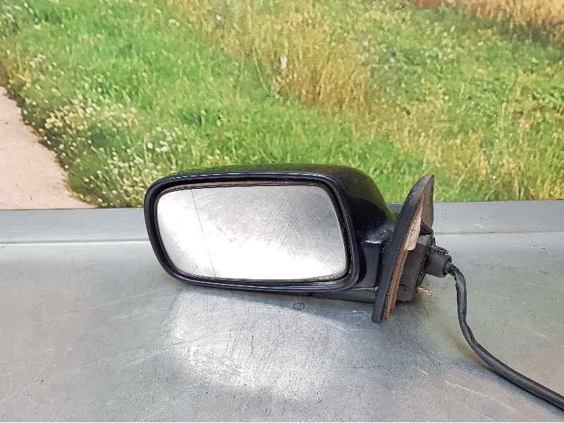 Recambio de retrovisor izquierdo para toyota corolla (e11) 1.4 linea terra (5-ptas.) referencia OEM IAM  5 CABLES ELECTRICO