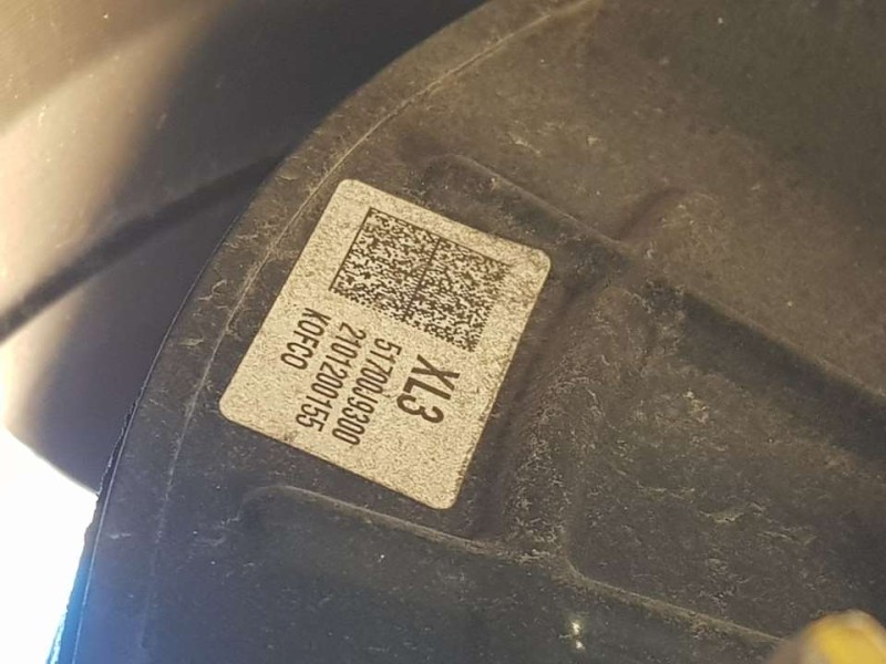 Recambio de mangueta delantera izquierda para hyundai kona klass hybrid 2wd referencia OEM IAM 51715J9000  