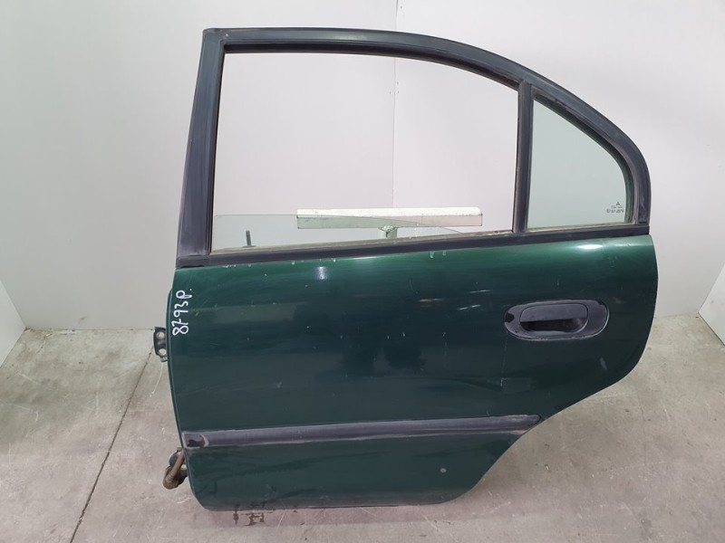 Recambio de puerta trasera izquierda para mitsubishi carisma berina 5 (da0) 1600 glx referencia OEM IAM   