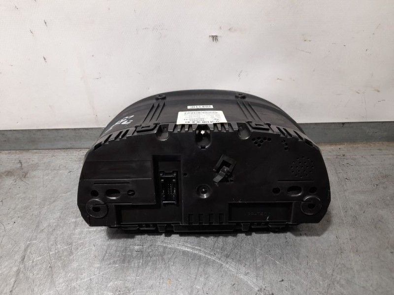 Recambio de cuadro instrumentos para bmw serie 3 berlina (e90) 330d referencia OEM IAM 698348701S  