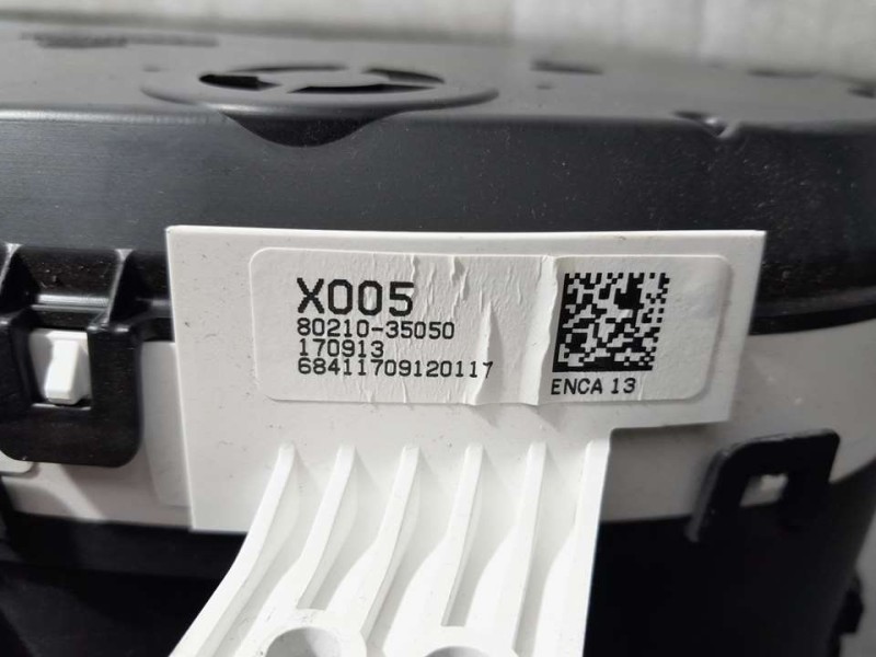 Recambio de cuadro instrumentos para ssangyong tivoli limited 4x2 referencia OEM IAM 8021035050  