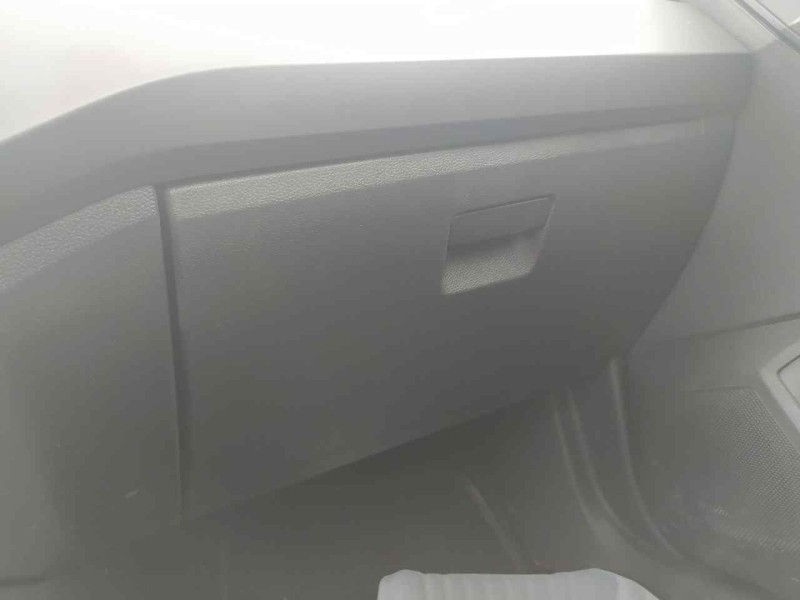 Recambio de guantera para seat ibiza (kj1) style referencia OEM IAM 6F1857095AB82V  