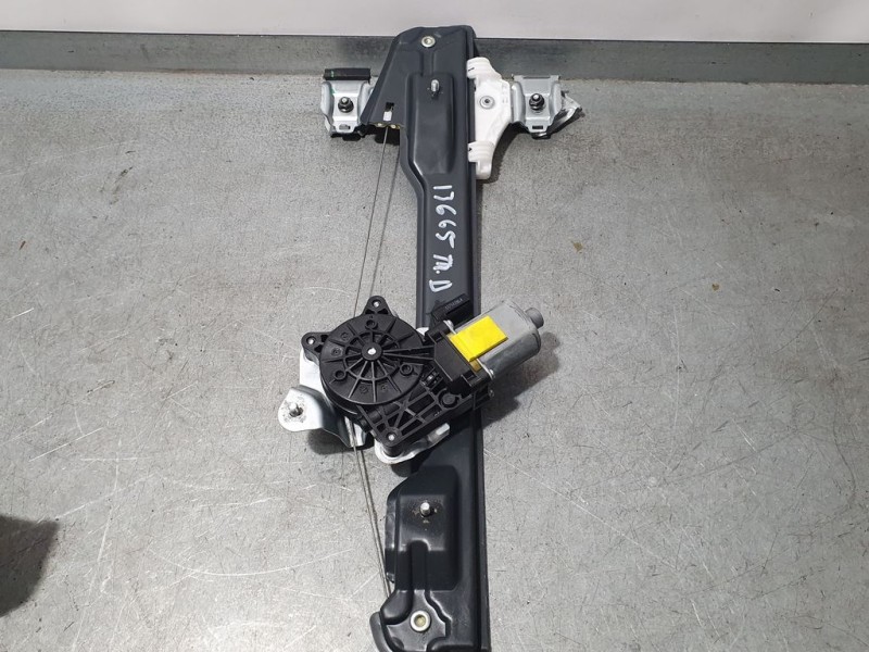 Recambio de elevalunas trasero derecho para ssangyong tivoli limited 4x2 referencia OEM IAM 98840X1010  ELECTRICO