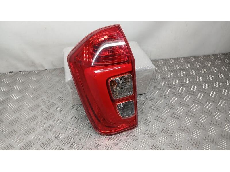 Recambio de piloto trasero izquierdo para dr 5.0 special referencia OEM IAM 3773010CA ROZADO 