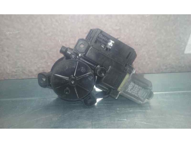 Recambio de motor elevalunas trasero izquierdo para volkswagen polo (6r1) advance referencia OEM IAM 6R0959811G 5 PINS ELECTRICO