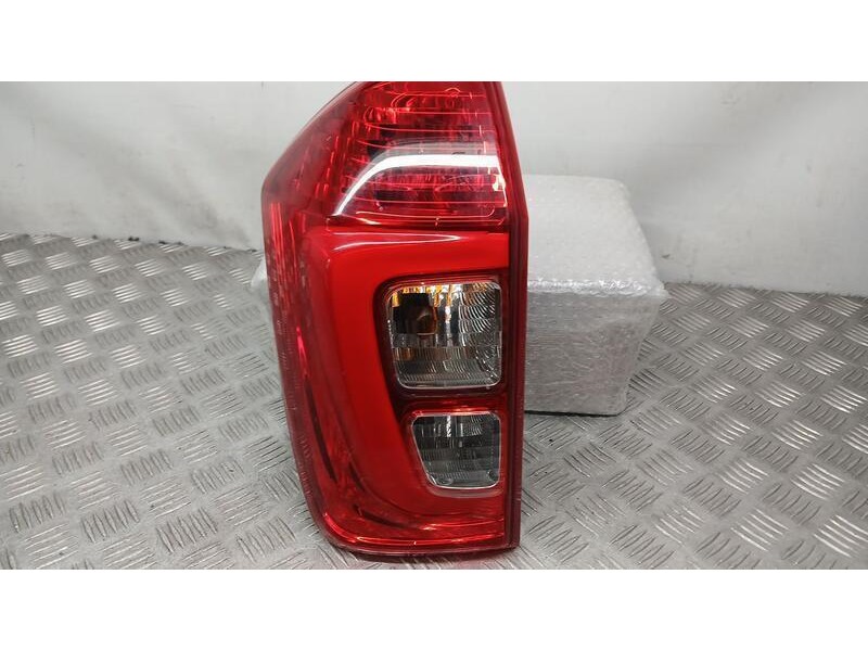 Recambio de piloto trasero izquierdo para dr 5.0 special referencia OEM IAM 3773010CA ROZADO 