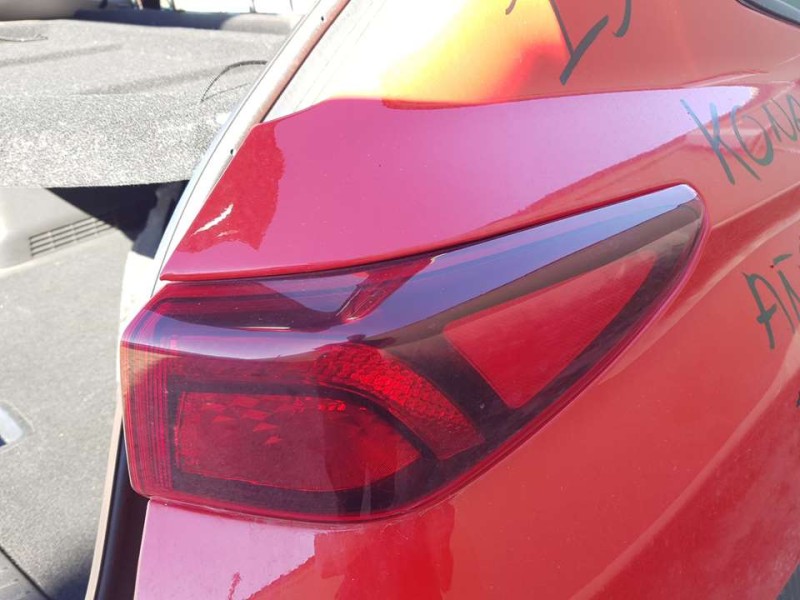 Recambio de piloto trasero derecho exterior para hyundai kona klass hybrid 2wd referencia OEM IAM 92402J9000  