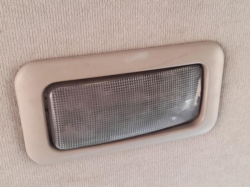 Recambio de luz interior para citroën nemo monospace 1.4 hdi referencia OEM IAM 8335TR  