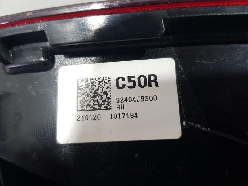 Recambio de piloto trasero derecho para hyundai kona klass hybrid 2wd referencia OEM IAM 92404J9500  INTERIOR