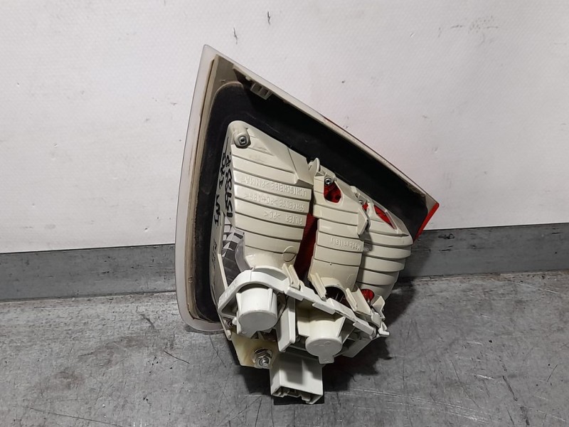 Recambio de piloto trasero derecho para bmw serie 3 berlina (e90) 330d referencia OEM IAM 63216937460 INTERIOR PORTALAMPARAS ROT