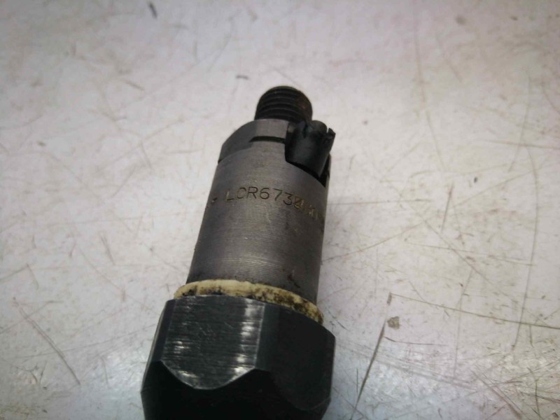 Recambio de inyector para peugeot 306 berlina 3/5 puertas (s1) 1.9 turbodiesel referencia OEM IAM LCR6734303G  