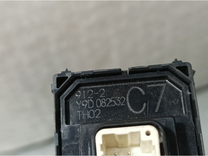 Recambio de mando retrovisor para toyota corolla (e21) hybrid active referencia OEM IAM Y9D082532  