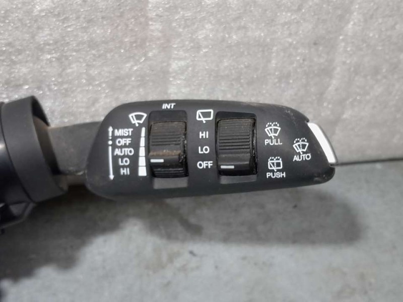 Recambio de mando luces y limpia para ssangyong tivoli limited 4x2 referencia OEM IAM 6353PA1000  