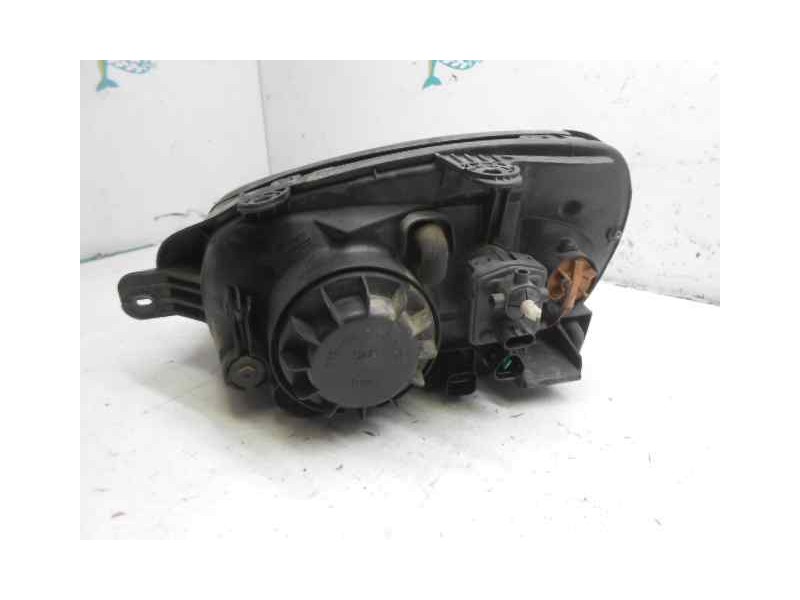 Recambio de faro derecho para hyundai santa fe (sm) 2.0 crdi vgt comfort referencia OEM IAM   