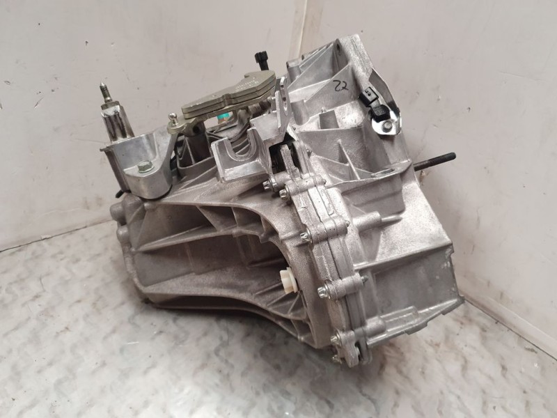 Recambio de caja cambios para nissan juke (f15) acenta referencia OEM IAM TL4143 S048489 6VELOCIDADES