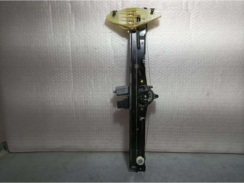 Recambio de elevalunas delantero derecho para toyota proace furgon referencia OEM IAM SU001A3960  ELECTRICO 6 PINES