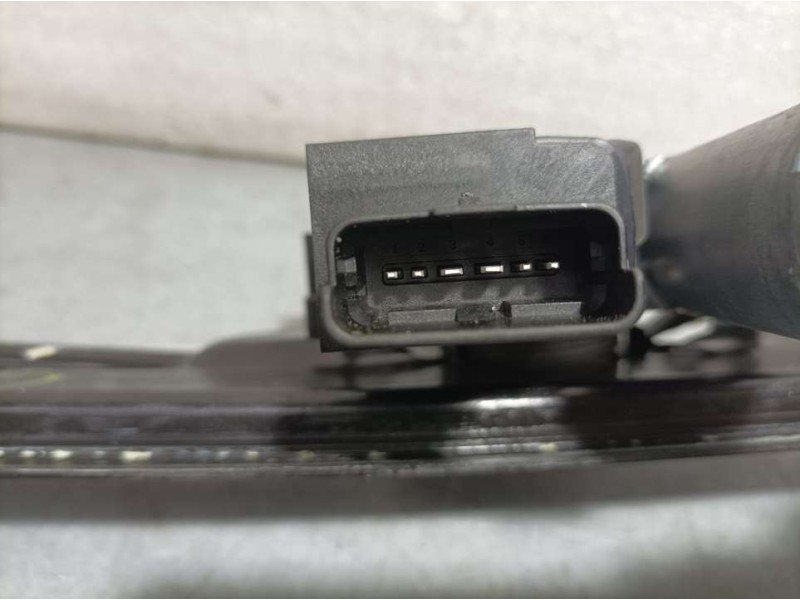 Recambio de elevalunas delantero derecho para toyota proace furgon referencia OEM IAM SU001A3960  ELECTRICO 6 PINES